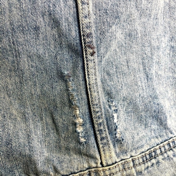 Old Navy Destructed Distressed worn Denim Jacket size large Tall - Picture 5 of 16